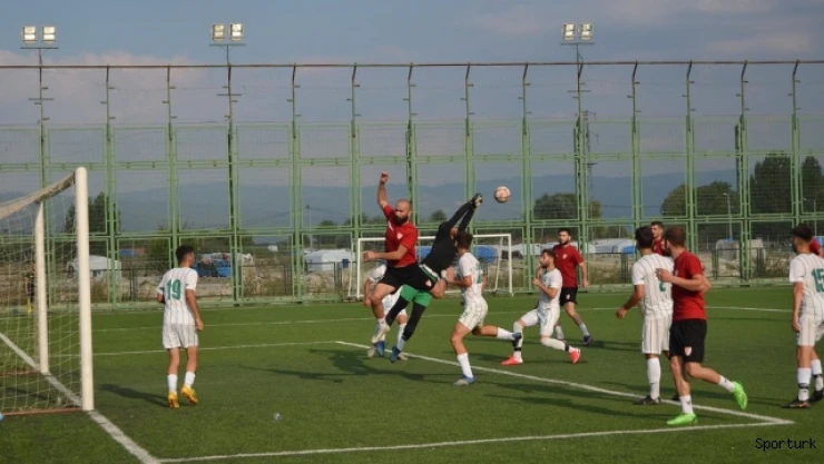 Haliçspor İnegöl'de farklı kazandı