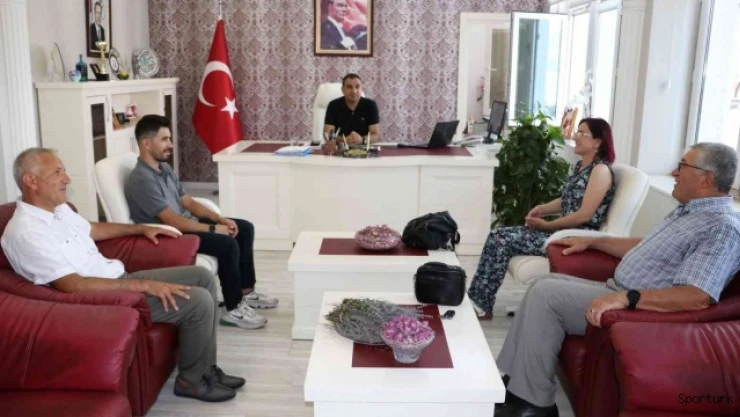 Kaymakam Çelik, milli bisikletçiyi ağırladı