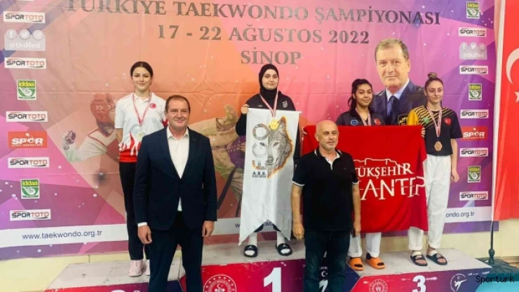 Livanur'dan gümüş madalya