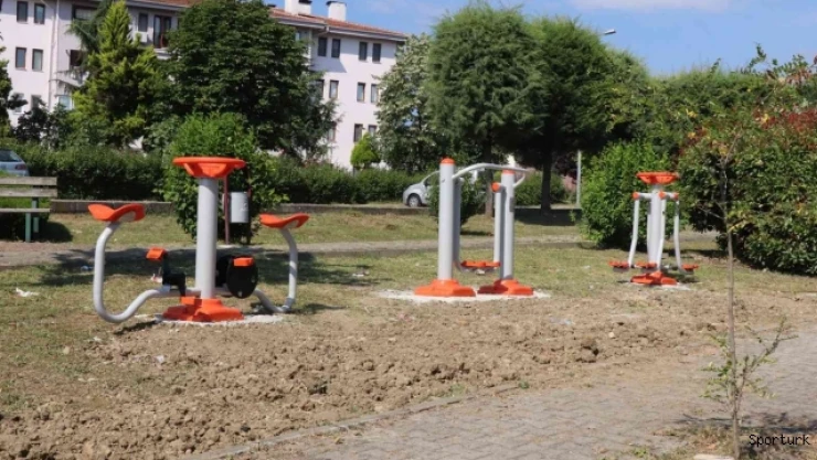 Mahalle parkına fitness aletleri yerleştirildi