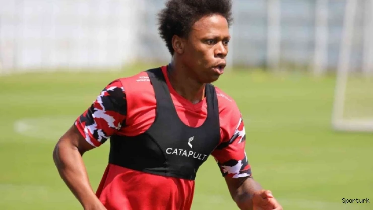 Sivasspor'un yeni transferi Clinton N'Jie ilk idmanına çıktı