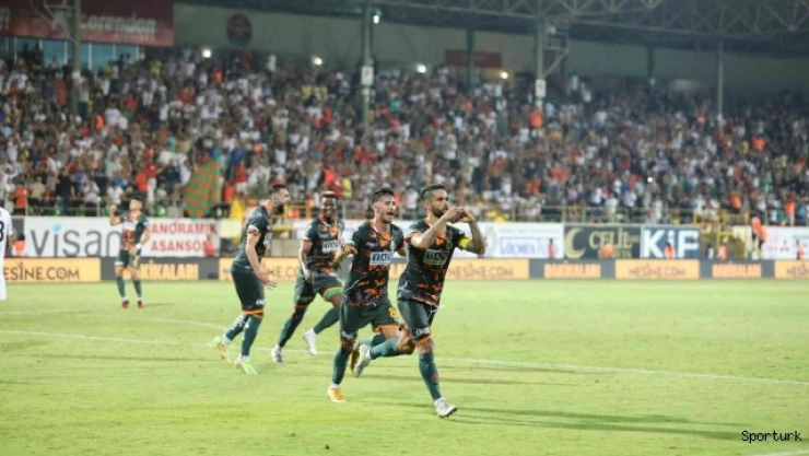 Spor Toto Süper Lig: Corendon Alanyaspor: 3 - Beşiktaş: 3