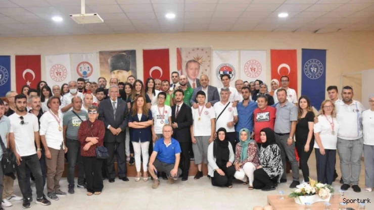 Afyonkarahisar'da görme engelliler satranç turnuvası tamamlandı