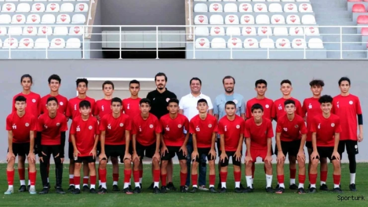 Antalyaspor U14'ün genç akrepleri Madrid'e gidiyor