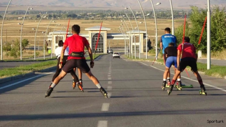 Kayaklı Koşu Milli Takımı, dünya ve Avrupa şampiyonalarına Muş'ta hazırlanıyor