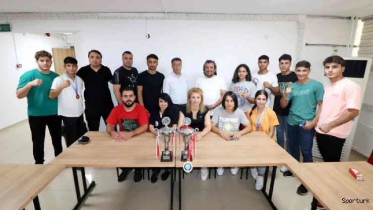 Kick boksta Adanalı 8 sporcu milli takımda