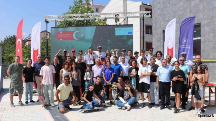 Türkiye Kaykay Şampiyonası 2. Etap yarışmaları Karaman'da sona erdi