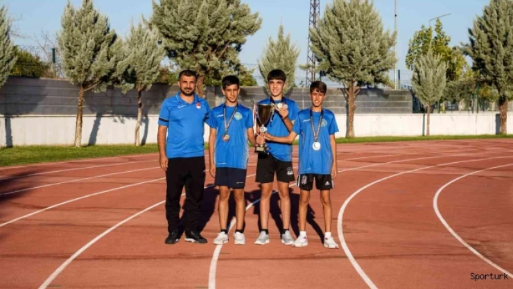 Yürüyerek şampiyon oldular, hedef olimpiyatlarda Türkiye'yi temsil etmek