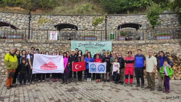 Aileler doğa yürüyüşünde buluştu.