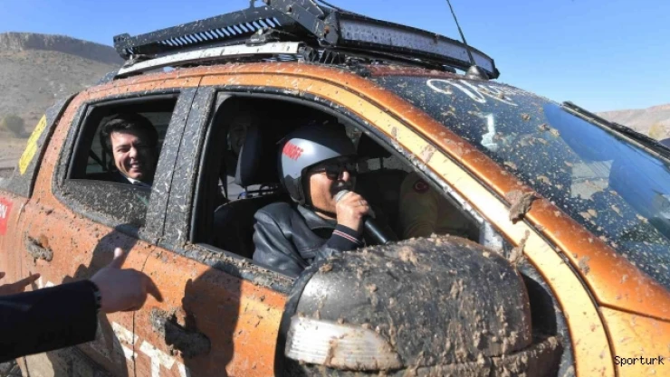 Büyükşehir'in off-road festivaline 60 ilden 250 araç katıldı