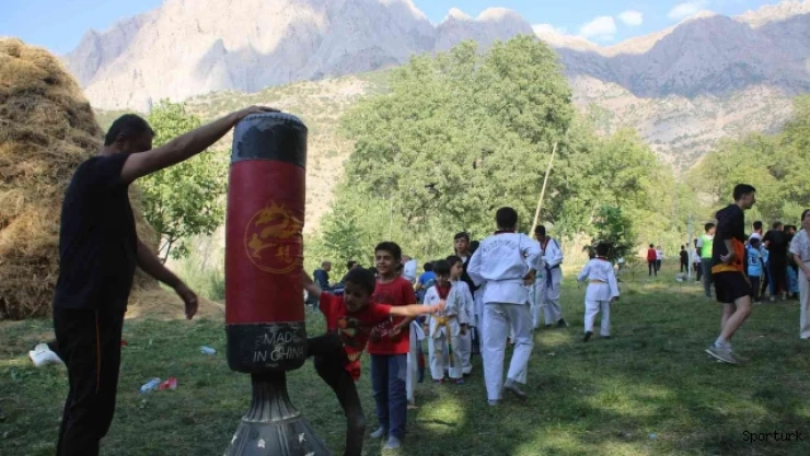 Irak sınırındaki köylerde spor etkinlikleri