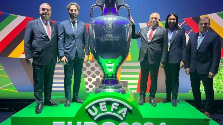 Mehmet Büyükekşi: &quotMilli Takımımıza inanıyoruz ve güveniyoruz"