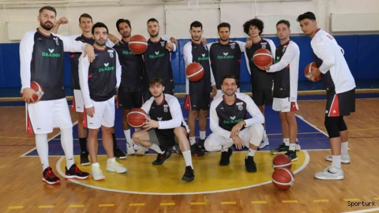 Nazilli Belediyespor Basketbol Takımı Uşak'tan şampiyon olarak döndü