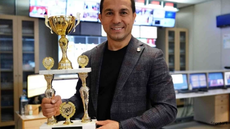 Şeref Eroğlu: &quotTürk güreşi bundan önce olduğu gibi zafer yürüyüşüne devam edecek"