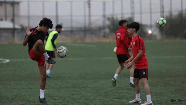 Van Büyükşehir Belediyespor'da yeni sezonun ilk maçında mutlak galibiyet hedefliyor