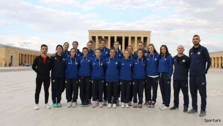 Zorlu sezon öncesi Anıtkabir'e ziyaret