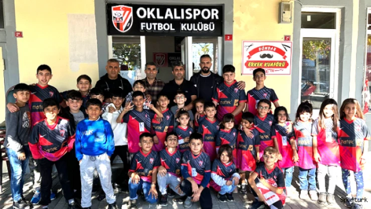 Oklalıspor çocukları sevindirdi