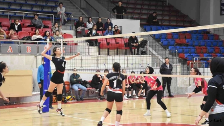Voleybol Turnuvasının şampiyonu Asiye Hatun KYK oldu