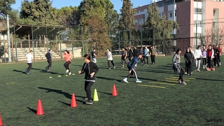 Yüzlerce öğrenci bu kurslarla meslek sahibi oldu
