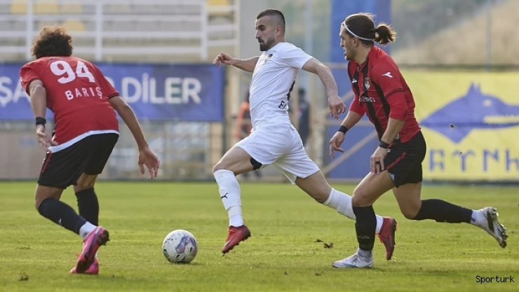 Erhan Çelenk atıyor, Bucaspor 1928 kaybetmiyor