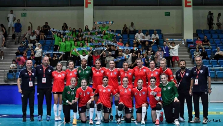 Mavi Kelebekler Avrupa'da tur peşinde