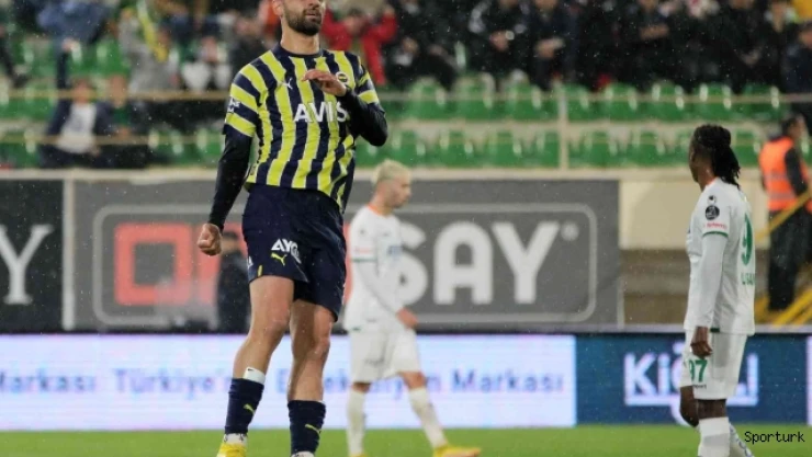 Serdar Dursun: "İlk 11 oynarsam elimden gelen katkıyı sağlayacağımı düşünüyorum"