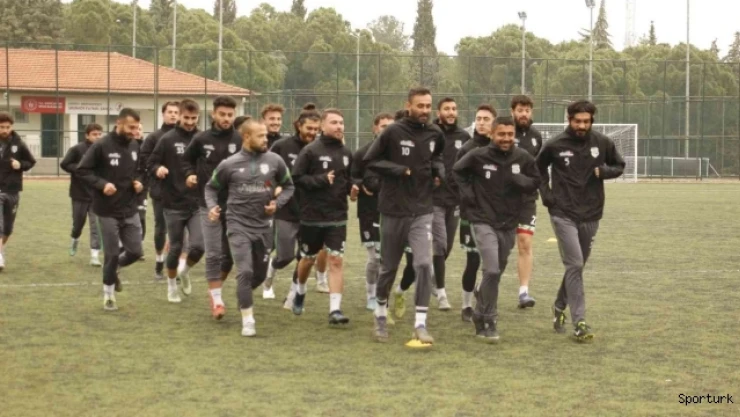 Yeşilçınar deplasmanda kaybedilen iki puana üzülüyor