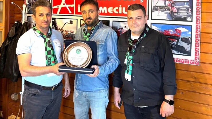 Amatör Ruhu Yaşatan Destek: Sıtkı Alçan'a Teşekkür Plaketi