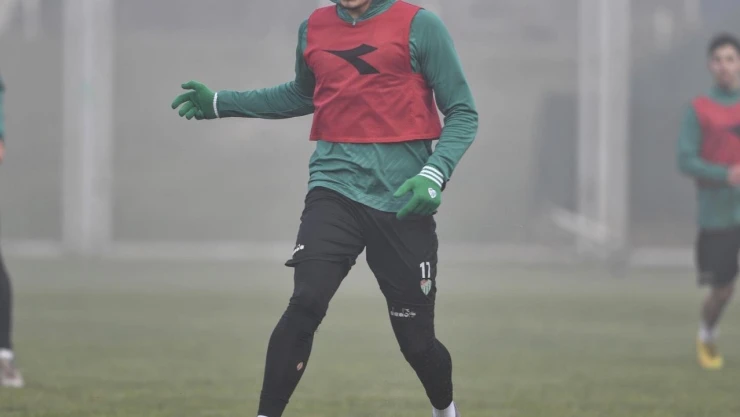 Bursaspor sınır alan oyunu oynadı