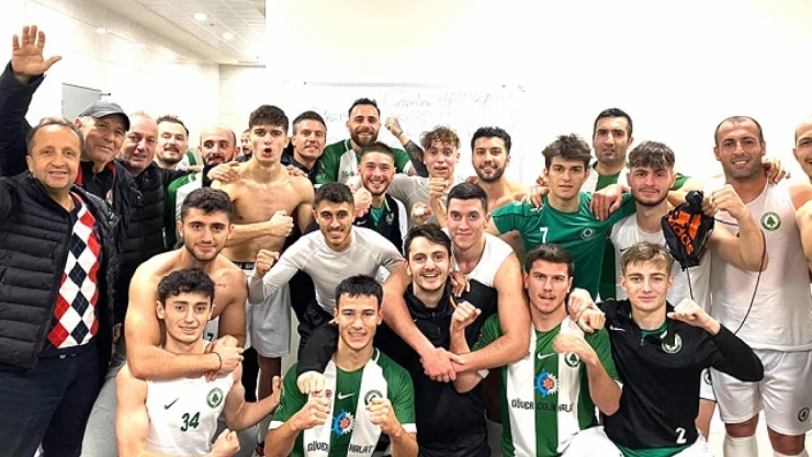 Çamlıca'dan zirveye darbe 2-0