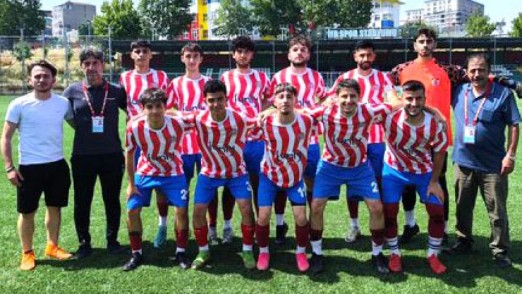 E.Y.Selim gençlerle güzel 4-1