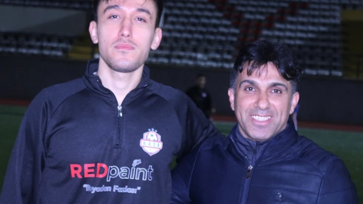 Emre Sarı imzayı attı