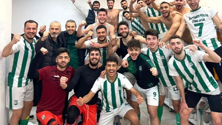 Esnaf'ın zirve inadı 2-1