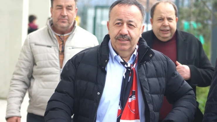 Gökçe'den Muratbey'e kutlama