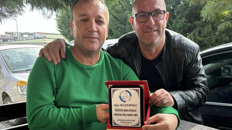 Gümüşyaka'dan destekçilerine plaket