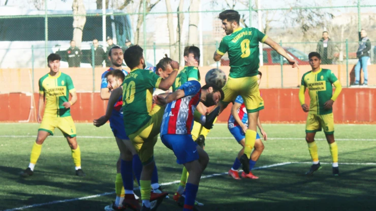 İlk yarının lideri Silivrispor 2-1