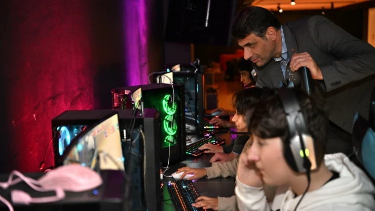 Kartepe Genç Akademi'de e-spor takımı kuruldu