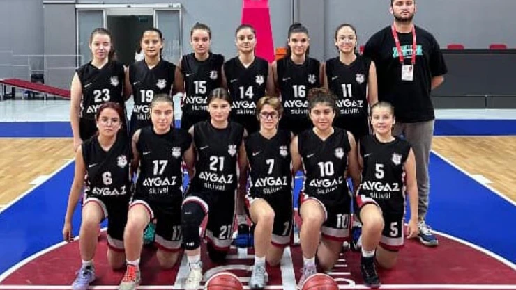 Kılıçlı'nın kızları galibiyetle başladı 32-28