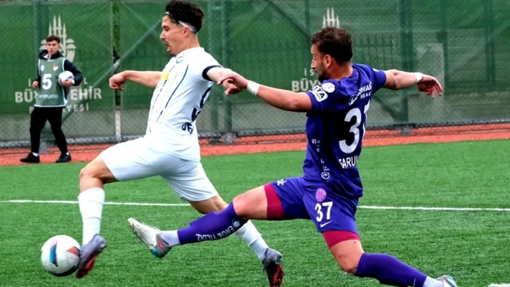 Küçükçekmece Sinopspor, son dakikada puanı kurtardı 1-1