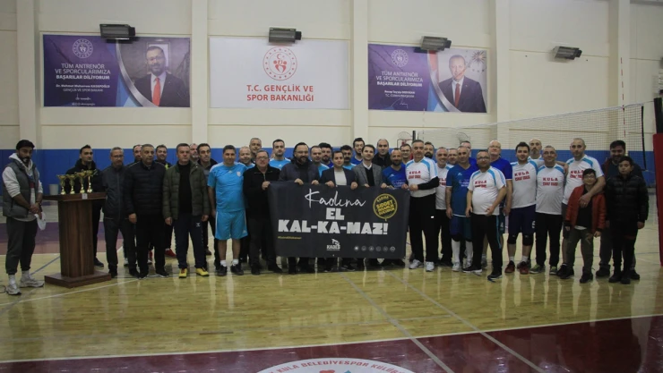 Kurumlar arası voleybol turnuvasının şampiyonu Esnafspor