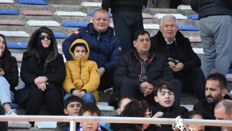 Muharrem Eren azalarıyla maçtaydı