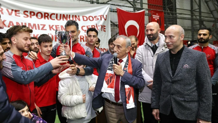 Şampiyon Küçükçekmece İdmanyurdu iftarda buluştu