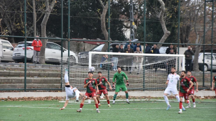 Selimpaşa zirvede tek başına 1-0