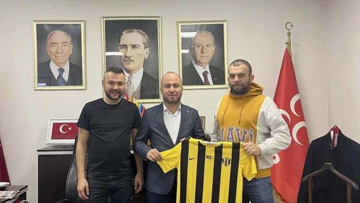 Silivri MHP'den Çantaköyspor'a destek