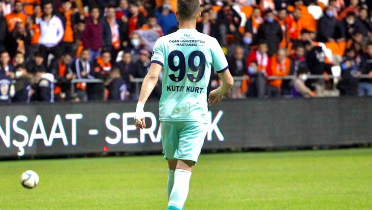 Silivrispor'dan Forvete Bomba Takviye: Onat Kutay Kurt İmzayı Attı