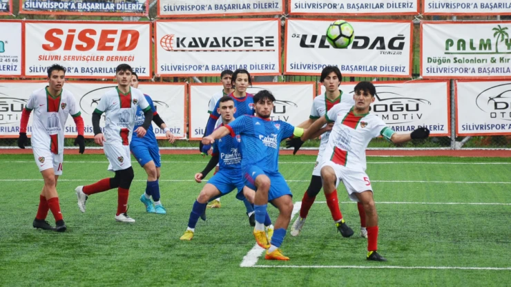 Silivrisporlu gençlerin liderliği sürüyor 4-1