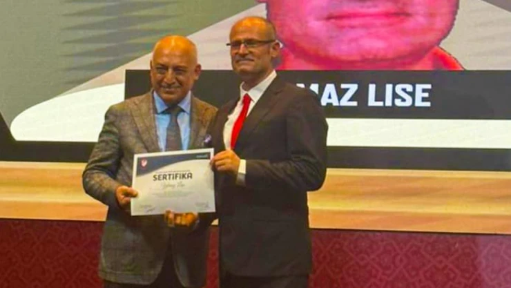 Silivrisporlu Yılmaz Lise Türkiye'de ilk 28'de