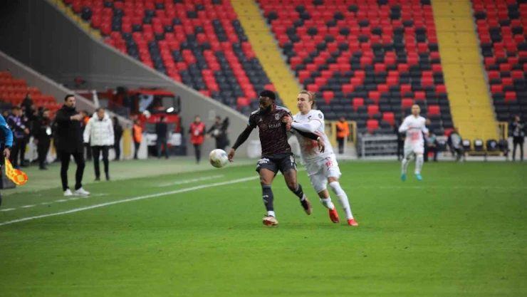 Spor Toto Süper Lig: Gaziantep FK: 0 - Beşiktaş: 0 (Maç devam ediyor)