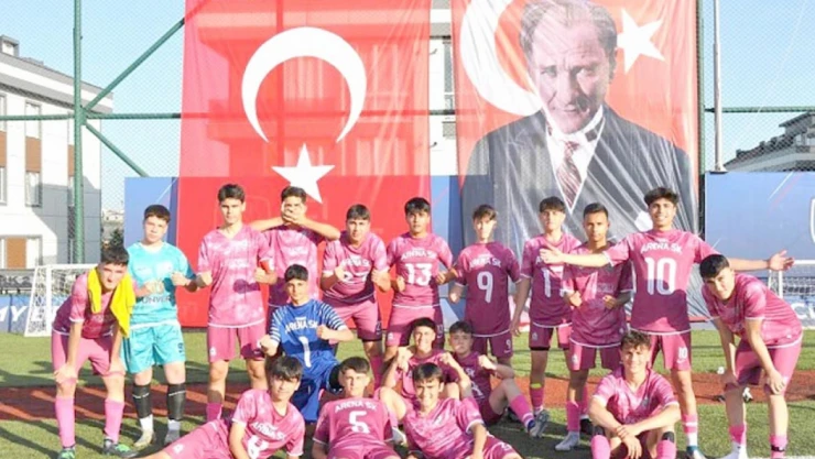 Yarı final bileti Arena'nın 5-1