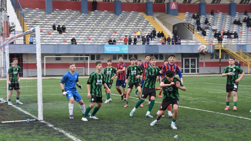 Silivrispor U-17'den Kritik Galibiyet: 3-1